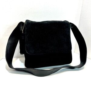 VTG Lord & Taylor Black Suede Shoulder Bag Purse Flap Over Snap Closure Leather